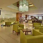 里塔瓦贝龙大酒店