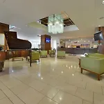 里塔瓦贝龙大酒店 4*