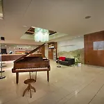 里塔瓦贝龙大酒店 酒店