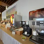 里塔瓦贝龙大酒店 酒店