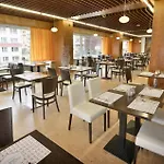 里塔瓦贝龙大酒店