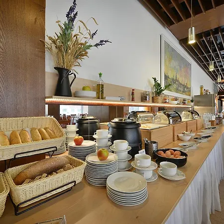 Hotel Grand Litava 4*